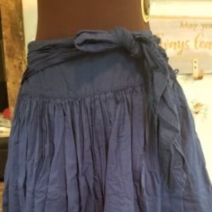 Flouncy skirt with Mediterranean details